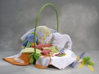 Canastillas para recién nacidos y bebés entre 100 y 200 €. Compra online en nuestra tienda canastillas para regalos de bebés y recién nacidos.
