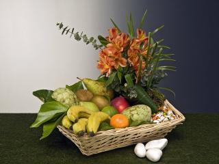 Cestas de frutas para regalar. Cestas de plantas para comprar de regalo para ese momento tan especial.