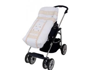 Colección La Toscana. Complementos de canastilla bebé. Sombrilla, neceser, cambiador, funda silla, saco bebe, vestiduras cuna