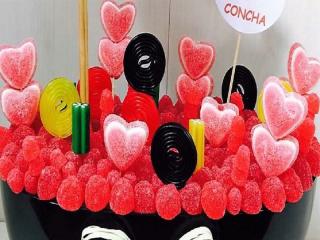 Creaciones para adultos, escudos chuches, ramos chuches, tartas de chuches