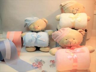 Regalos Bautizo. regalos para bebés de bautizo, ositos, chupetes y colgantes.