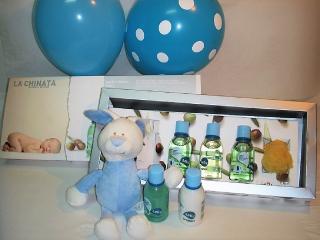 Regalos y detalles para bebés y recién nacidos. Compra en nuestra tienda online regalos especiales para recién nacidos.